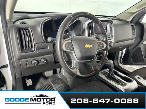 Used 2021 Chevrolet Colorado LT w/ Safety Package AWD/4WD image 9