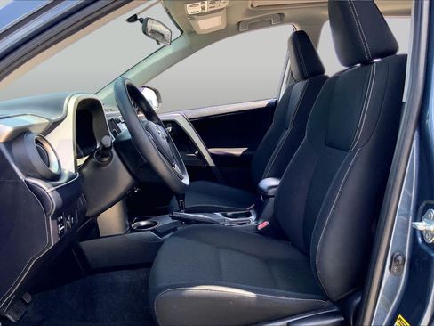 Used 2014 Toyota RAV4 XLE FWD image 8