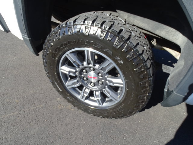 Certified 2024 GMC Sierra 1500 AT4 w/ Technology Package AWD/4WD image 30