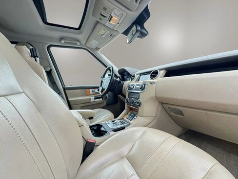 Used 2015 Land Rover LR4 HSE AWD/4WD image 16
