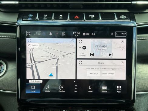 Used 2023 Jeep Grand Cherokee 4WD 4xe w/ Luxury Tech Group II image 19