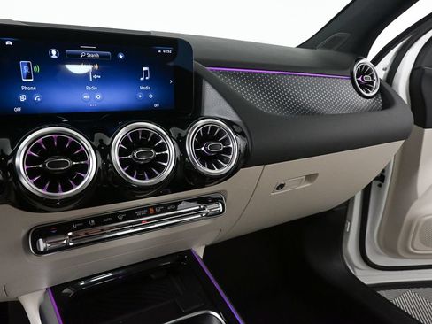 Certified 2026 Mercedes-Benz GLA 250 image 13