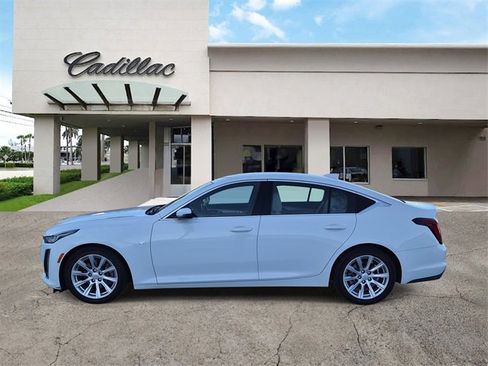 Certified 2022 Cadillac CT5 Luxury image 2