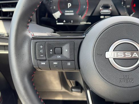 Used 2025 Nissan Kicks SR w/ SR Premium Package AWD/4WD image 12
