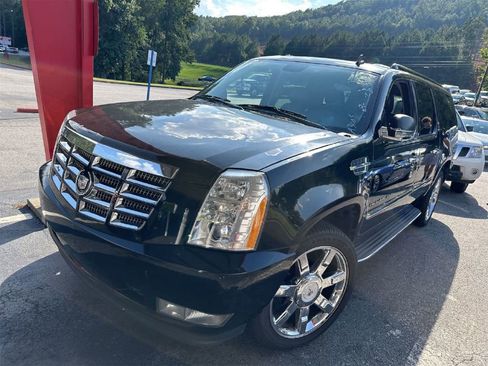 Used 2011 Cadillac Escalade ESV Luxury image 1