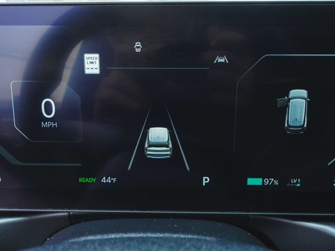 Used 2024 Kia EV9 Wind image 16