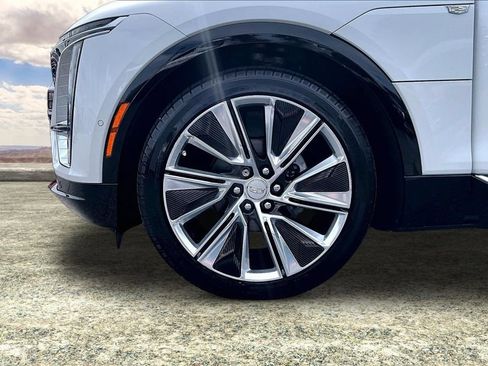 Used 2024 Cadillac Lyriq Luxury AWD/4WD image 33