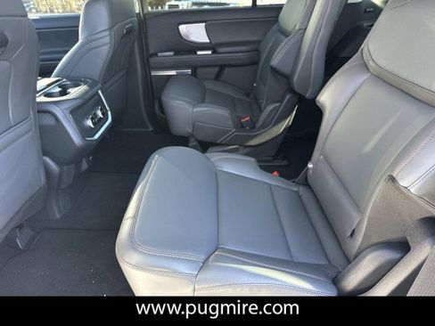 New 2025 Ford Expedition Active image 20