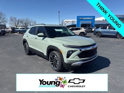 New 2026 Chevrolet TrailBlazer LT w/ Convenience Package AWD/4WD image 1
