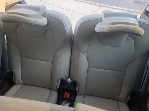 Used 2024 Volvo XC90 B5 Plus image 8