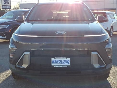 Used 2024 Hyundai Kona SEL w/ Convenience Package image 9
