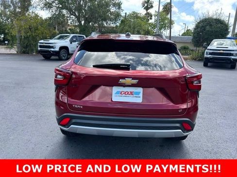 Used 2024 Chevrolet Trax LT FWD image 5