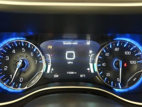 Used 2021 Chrysler Pacifica Touring w/ Cold Weather Group FWD image 28