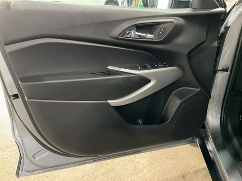 Used 2024 Chevrolet Trax RS w/ Driver Confidence Package FWD image 26