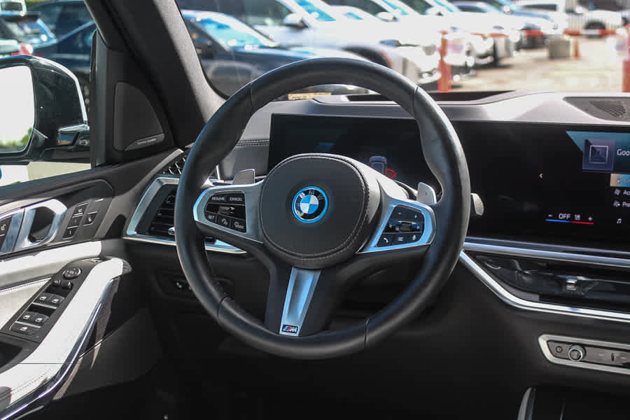 Used 2026 BMW X5 xDrive50e w/ M Sport Package AWD/4WD image 19