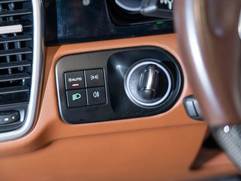 Certified 2023 Porsche Cayenne GTS AWD/4WD image 25