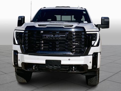 Used 2024 GMC Sierra 3500 Denali Ultimate image 4