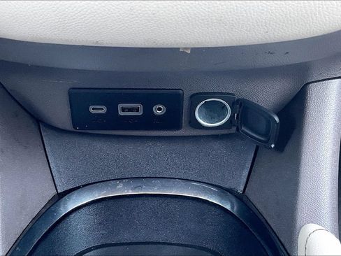 Used 2022 Chevrolet Malibu LT w/ Leather Package FWD image 16