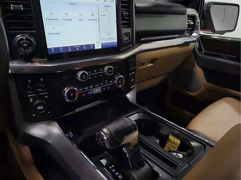 Used 2022 Ford F150 Lariat image 19