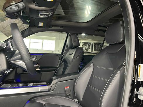 New 2026 Mercedes-Benz GLB 250 4MATIC image 23