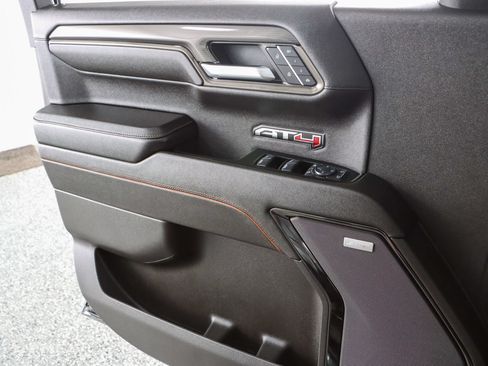 Used 2024 GMC Sierra 1500 AT4 w/ Technology Package AWD/4WD image 27