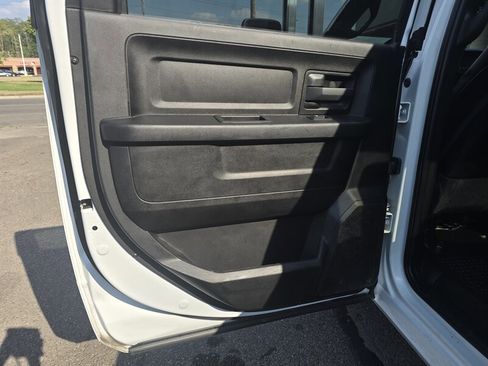 Used 2023 RAM 2500 Tradesman w/ Chrome Appearance Group image 9