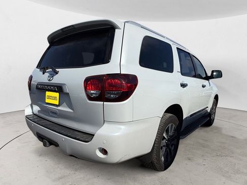 Used 2022 Toyota Sequoia Limited AWD/4WD image 4