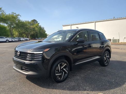 Certified 2026 Nissan Kicks SV FWD image 8