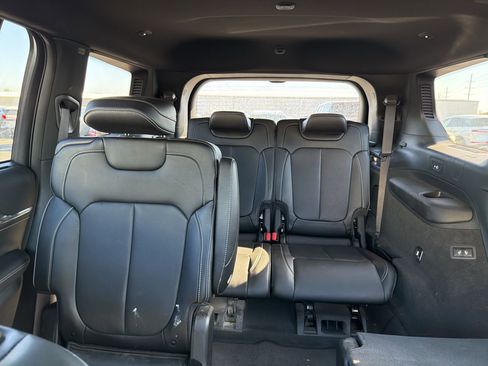 Used 2023 Jeep Grand Cherokee L Overland w/ Luxury Tech Group IV image 16