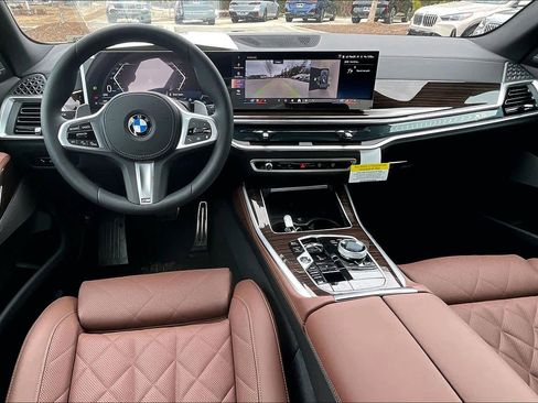 Used 2026 BMW X5 xDrive40i w/ Executive Package image 5