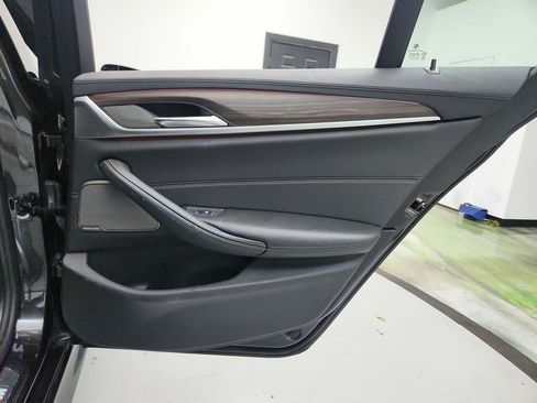 Used 2017 BMW 540i xDrive AWD/4WD image 30