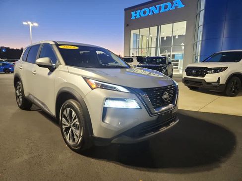 Used 2023 Nissan Rogue SV image 8