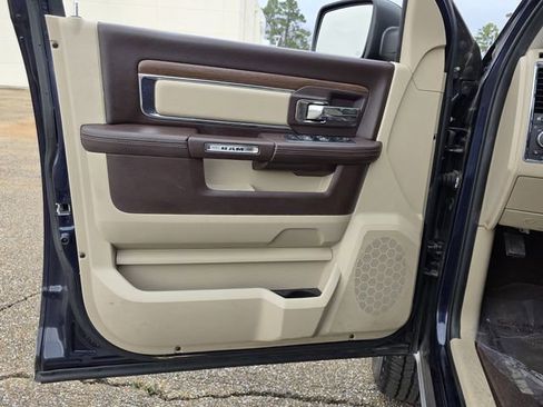 Used 2016 RAM 1500 Laramie w/ Convenience Group image 15