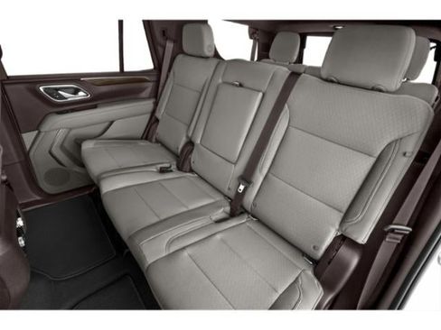 Used 2022 GMC Yukon SLE w/ Gmc Pro Safety Plus Package AWD/4WD image 13