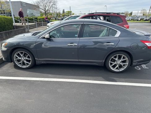 Used 2011 Nissan Maxima 3.5 SV w/ Sport Pkg image 3