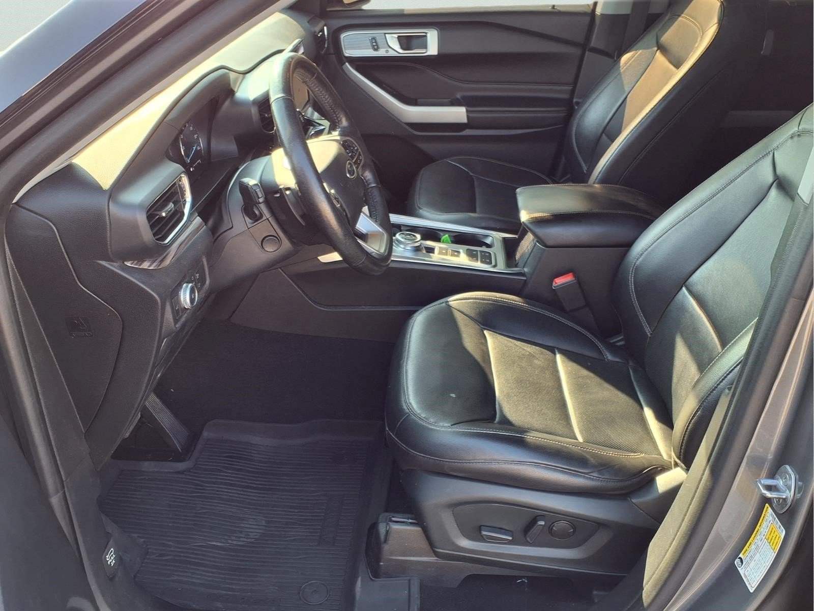 Used 2021 Ford Explorer Limited w/ Equipment Group 301A RWD image 21