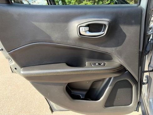 Used 2020 Jeep Compass Limited AWD/4WD image 15