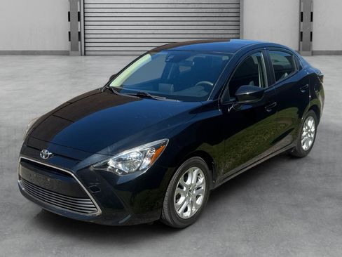 Used 2018 Toyota Yaris iA FWD image 28