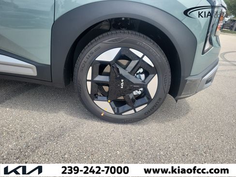 New 2027 Kia Seltos S FWD image 7