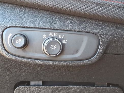 Used 2024 Chevrolet TrailBlazer RS w/ Convenience Package image 17