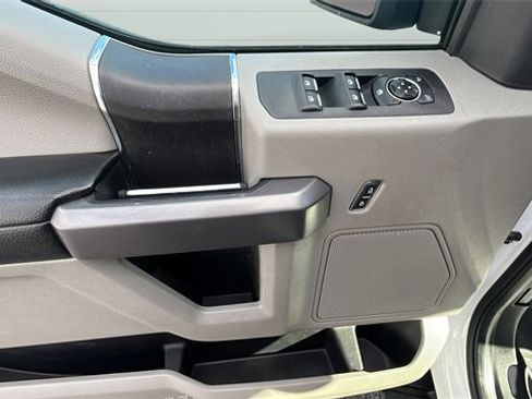 Used 2019 Ford F150 XLT w/ Trailer Tow Package image 25