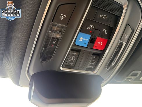 Used 2025 Jeep Grand Cherokee Laredo X w/ Luxury Tech Group I AWD/4WD image 11