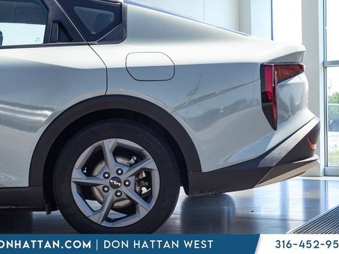 Used 2025 Kia K4 FWD image 29