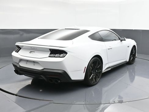 Used 2024 Ford Mustang GT Premium image 8