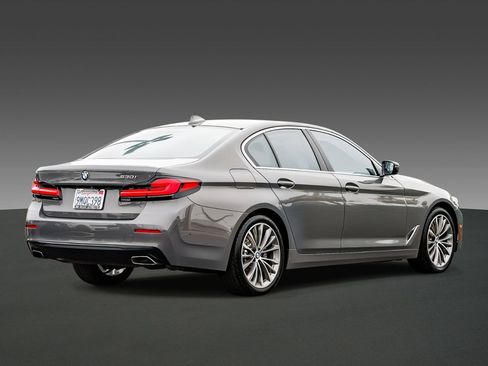 Used 2021 BMW 530i 530i w/ Premium Package image 4