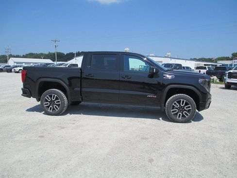 New 2026 GMC Sierra 1500 AT4 w/ AT4 Premium Package image 3