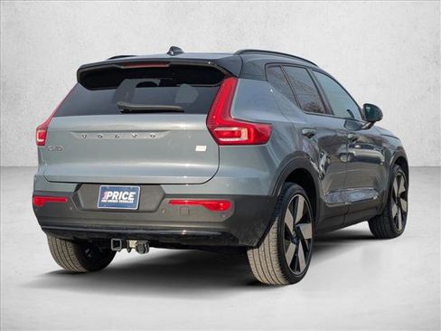 Used 2023 Volvo XC40 Recharge Ultimate image 5
