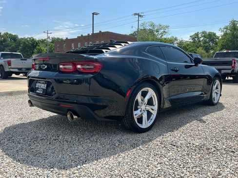 Used 2022 Chevrolet Camaro LT image 8