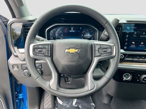 Used 2023 Chevrolet Silverado 1500 LT AWD/4WD image 11