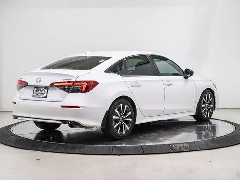 Used 2025 Honda Civic Sport image 4